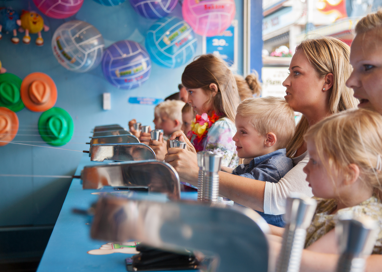 Bakken Spil Sjov Sure Taeer Familie