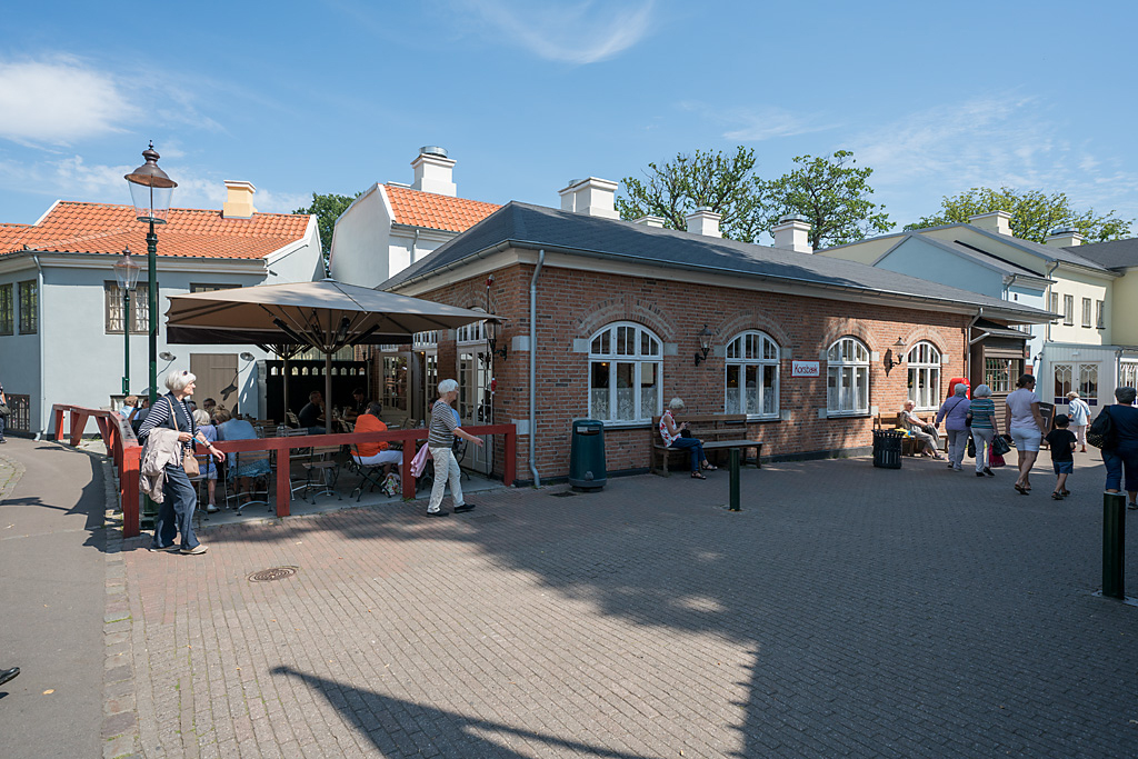 Bakken Restaurant Jernbane Korsbæk Gårdhave