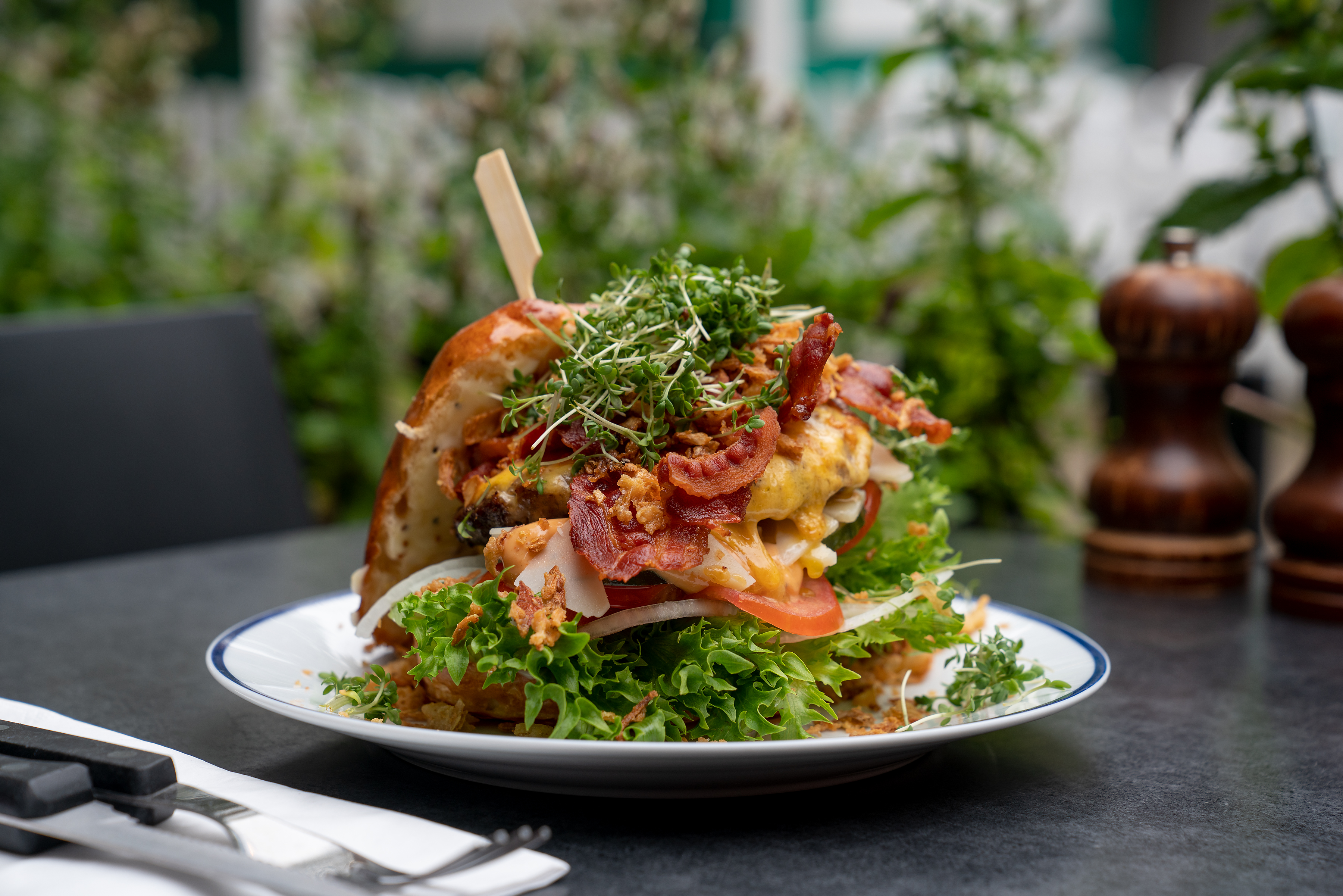 bakken smag ilæ burger.jpg