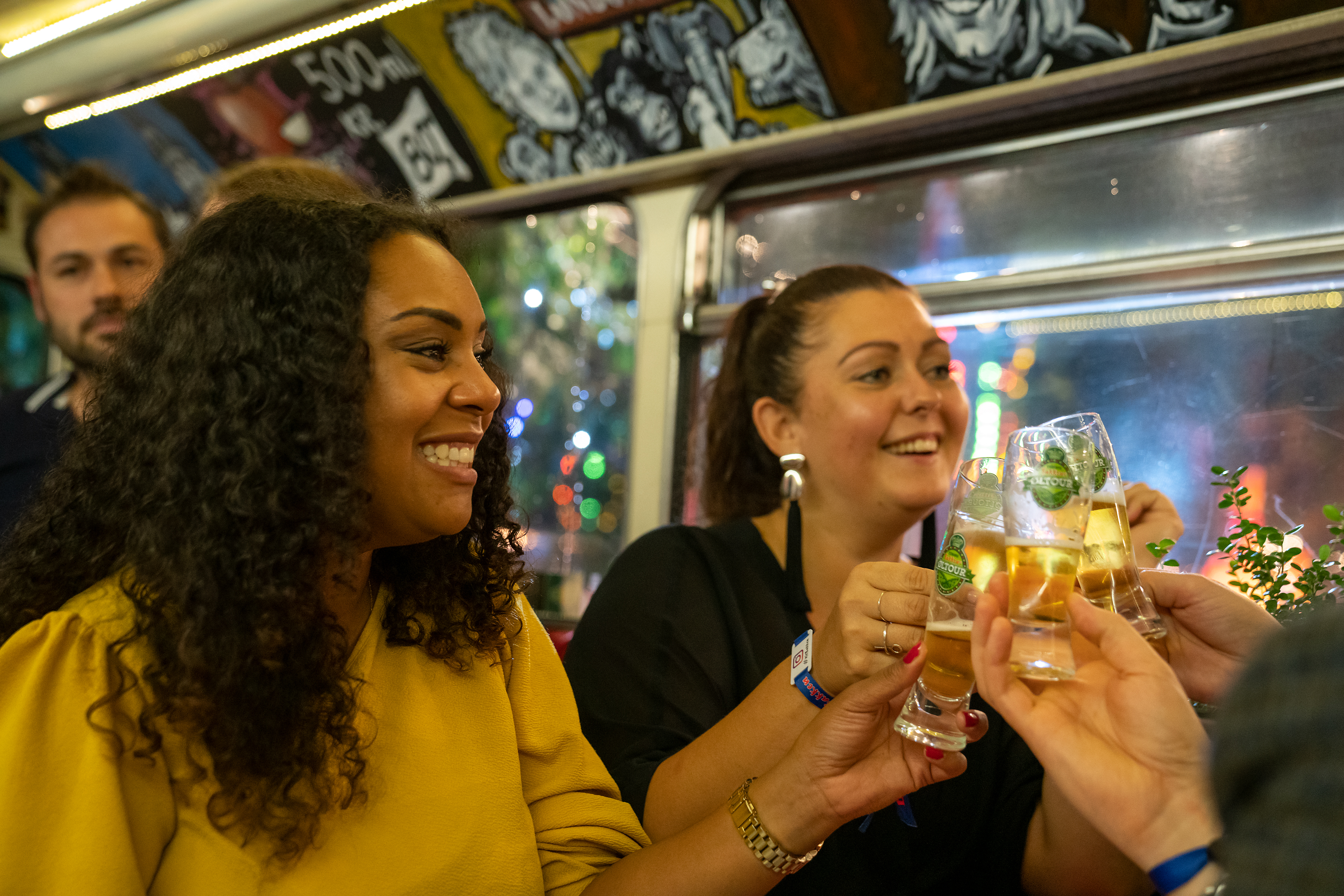 Londonbus_bevætning_gruppe_øltour.jpg