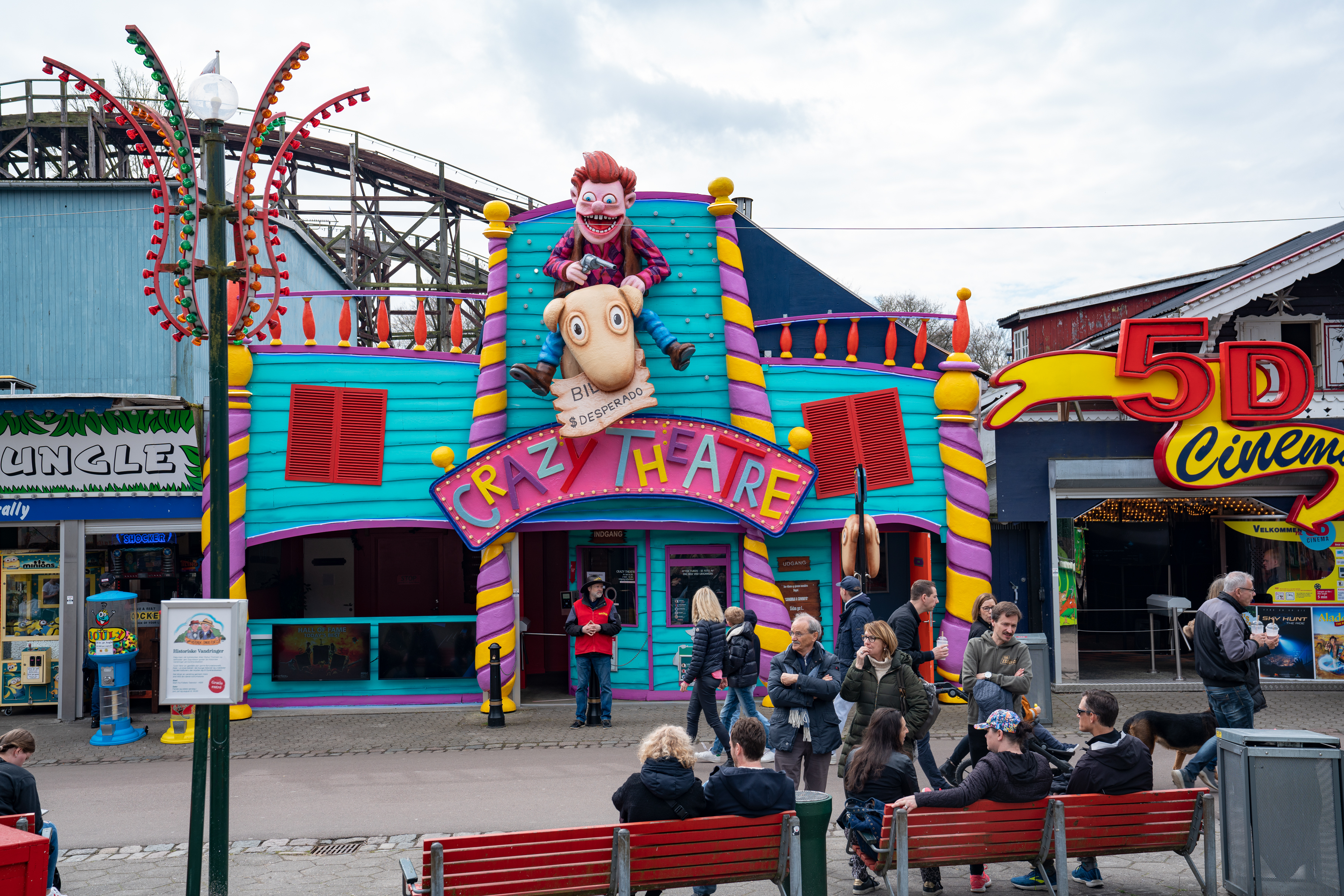 Crazy_Theatre_2022.jpg