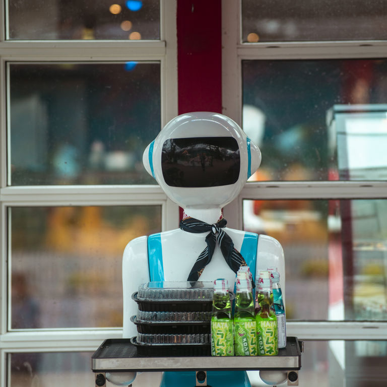 Sushi Restaurant Robot Serverer Udenfor